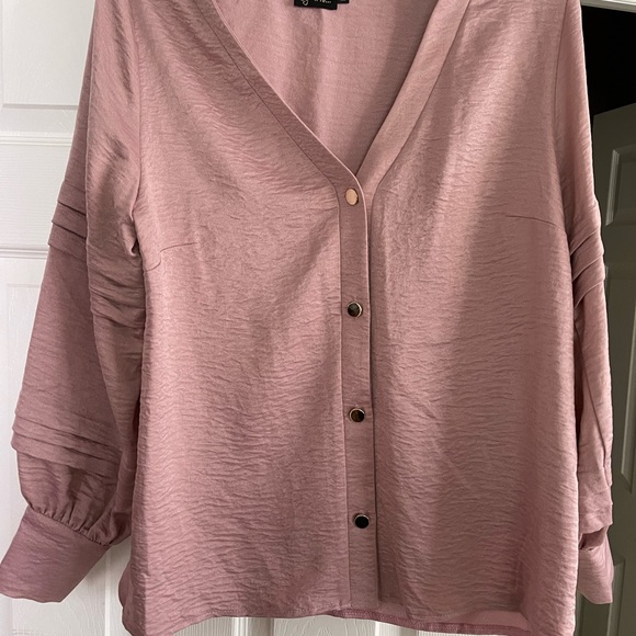 Dust pink blouse - Picture 3 of 3